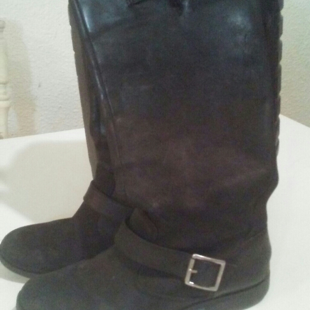 Womens leather boots